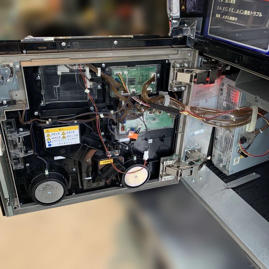 埼玉県草加市引き取り限定　初代ガールズ&パンツァー　スロット実機