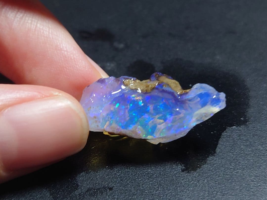 オパール　原石　ウェロ産　鉱物　標本　原石　プレシャス　チョーク