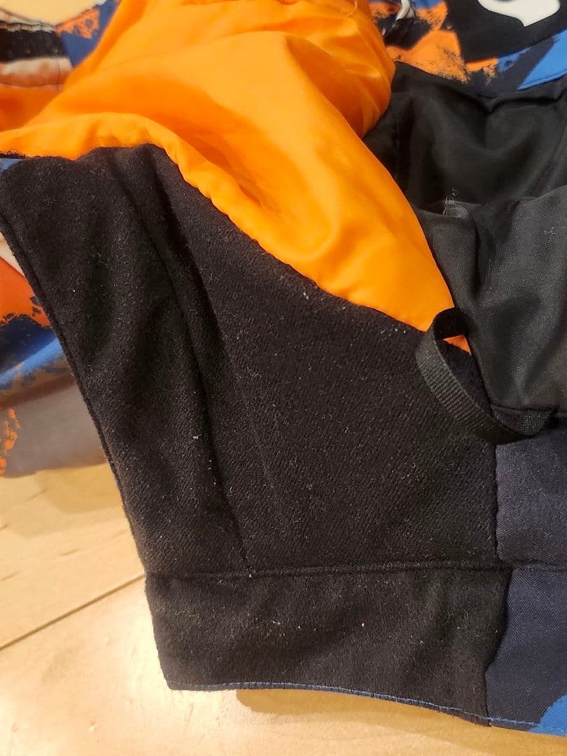 Quiksilver スノーボードウェア (子ども用)