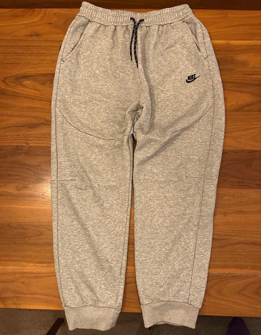 NIKE テックフリース グレー