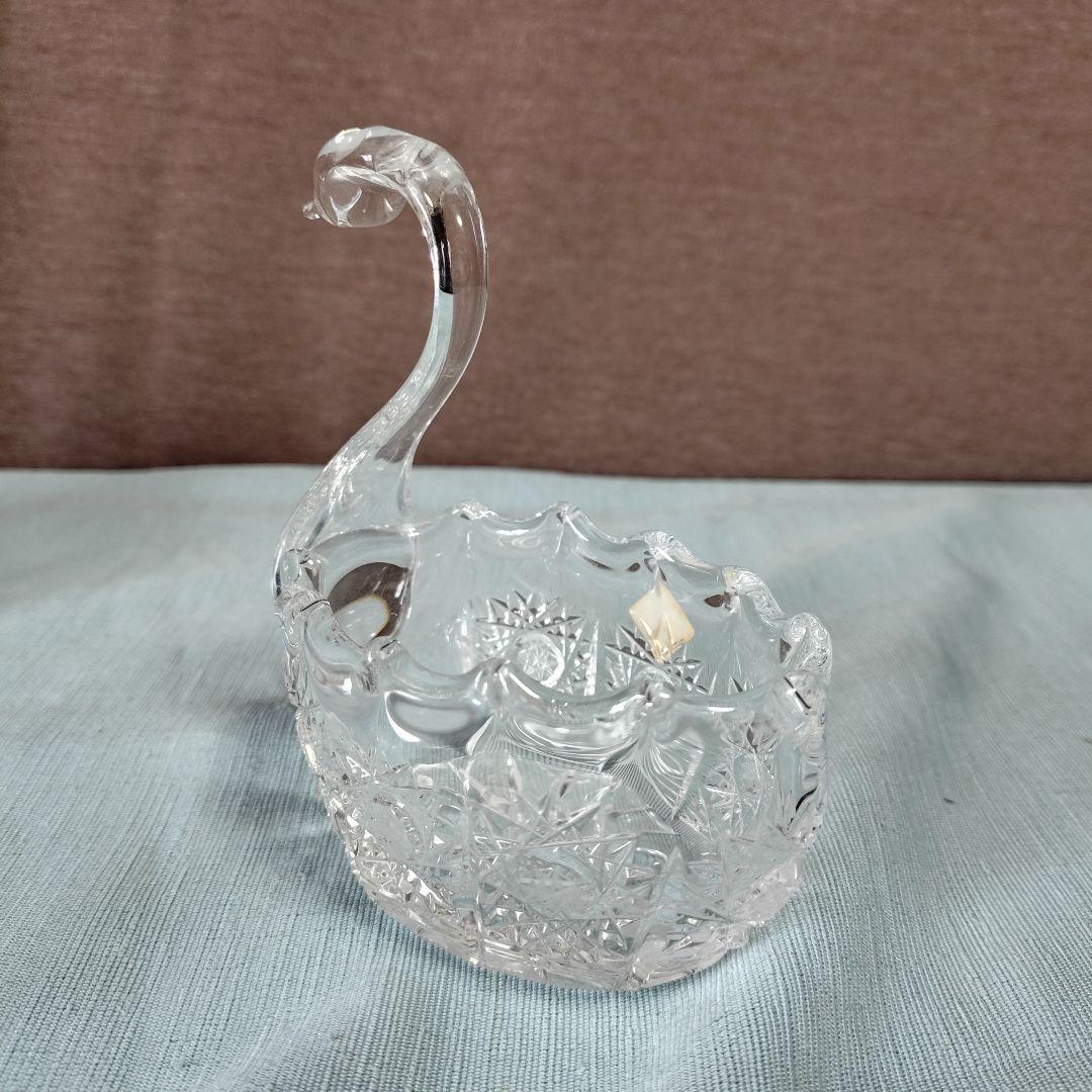 ボヘミアンクリスタル白鳥夫婦と同ガラス製子白鳥3羽家族
