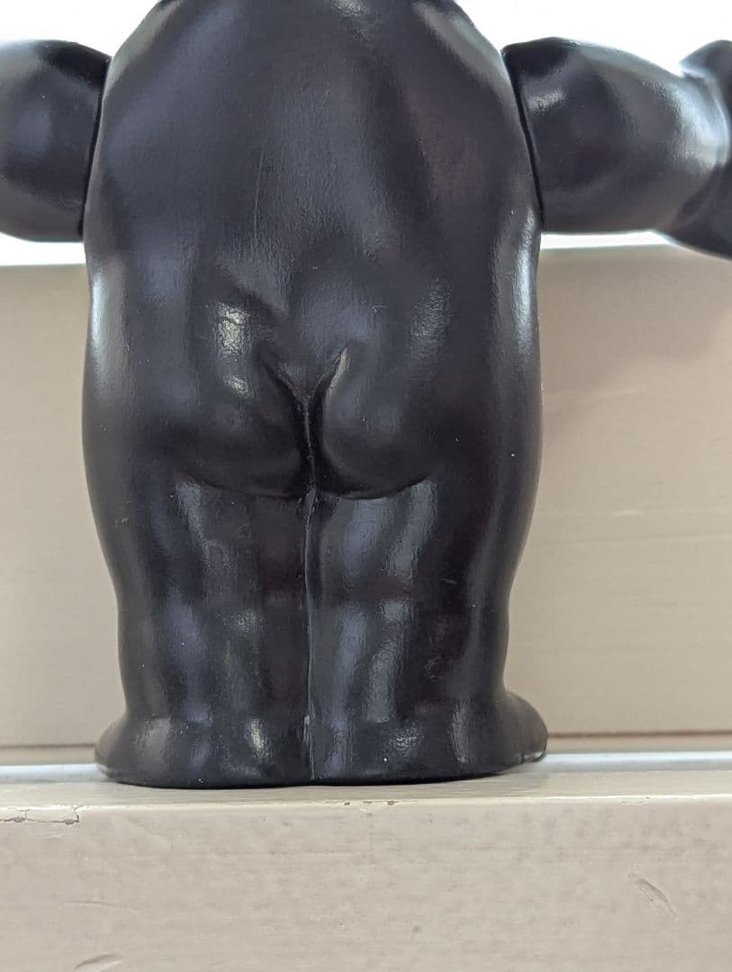 ケロちゃんのフィギュア 黒色レア品