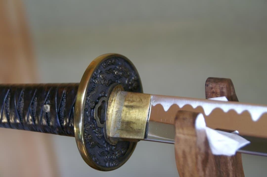 模擬刀　 黒革巻柄　腰藤巻　変わり塗鞘　７１.５cm