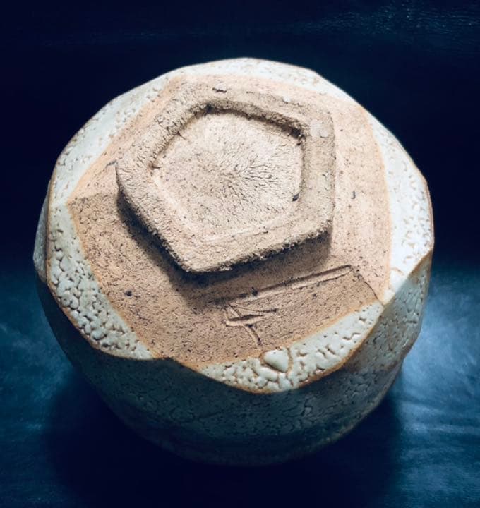 究極の美◼️蔵からダイヤモンドの様に美しくカットされた抹茶茶碗が出てきました。