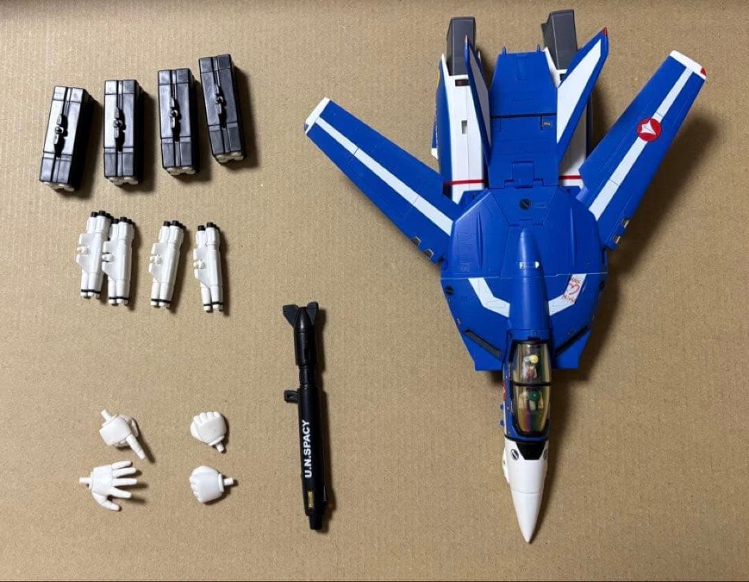 やまと　1/60 完全変形　VF-1D バルキリー マックス機　マクロス