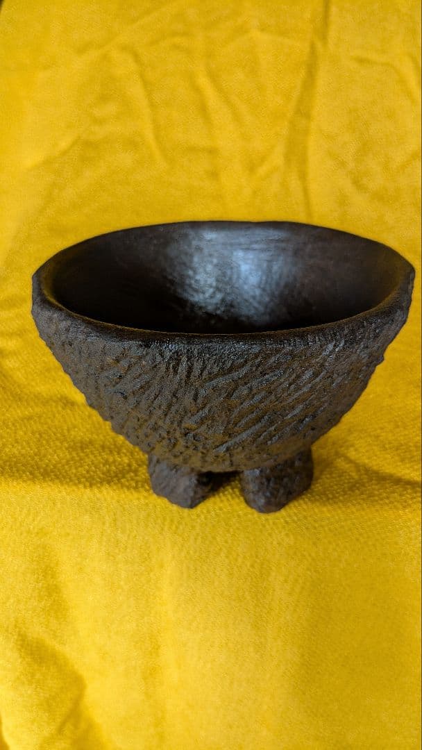 漆石器、茶碗、石茶碗、自然石茶碗、安山岩茶碗、倉田辰彦作、石の器、日本人彫刻