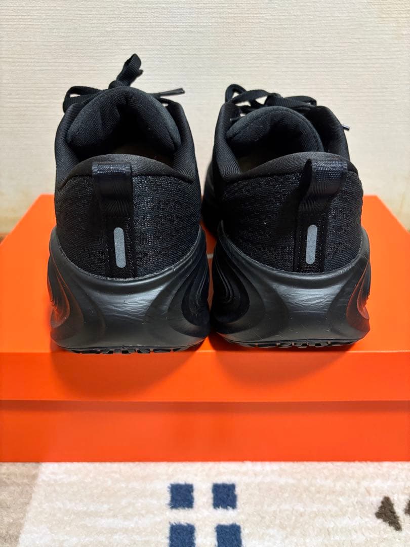 NIKE／VOMERO PLUS （26.5㎝）