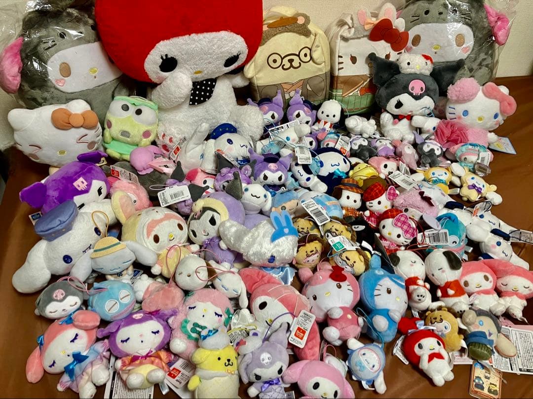 期間限定　82個　サンリオ　まとめ売り　新品　ぬいぐるみ　マスコット　キティ