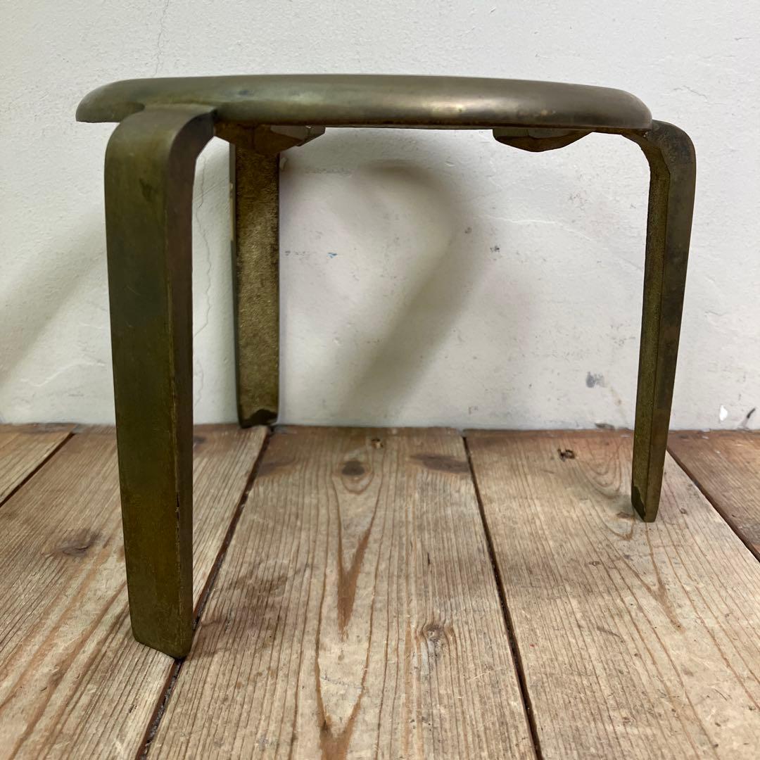 A-5 五徳 真鍮 鋳物 三本脚 火鉢 囲炉裏 茶道具 香道具 炭道具 古道具