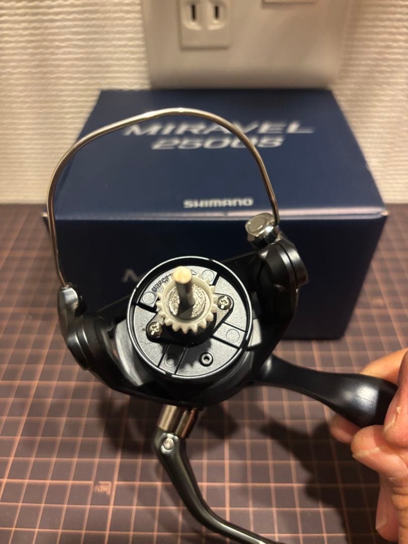 SHIMANO ミラベル 2500S スピニングリール　新品同様