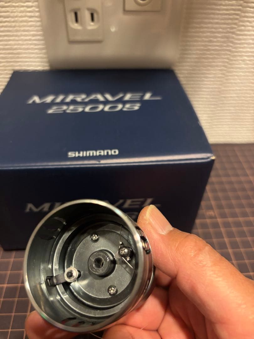 SHIMANO ミラベル 2500S スピニングリール　新品同様