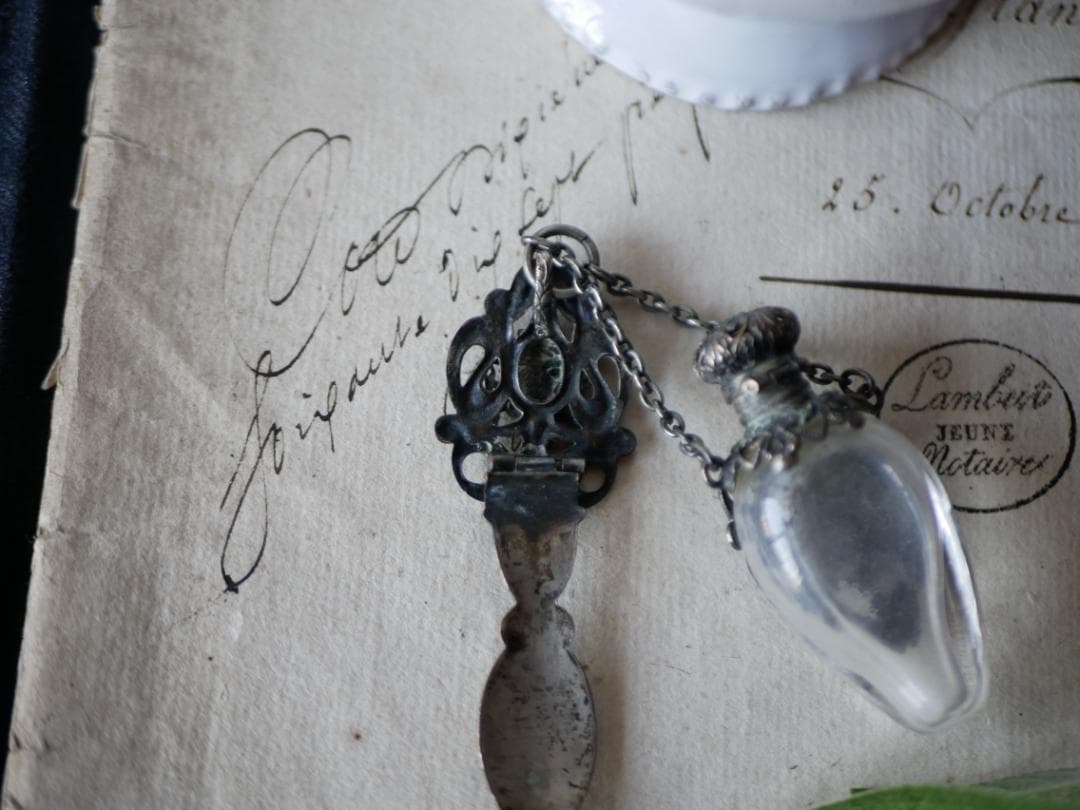 ブルターニュ紋章　シャトレーヌ　香水瓶　フランスアンティーク　アンティーク