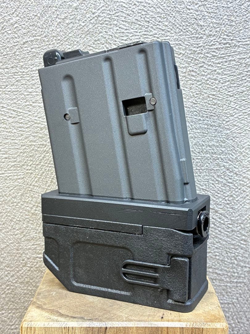 R7-12 東京マルイ GBB M4 マガジンアダプター 外部ソース仕様