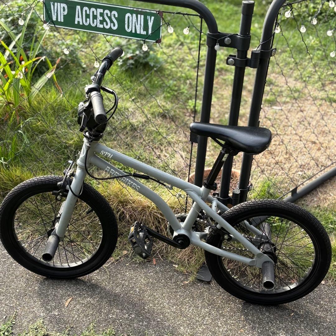 ARES BIKES BMX 子供用　(アーレスバイクス)