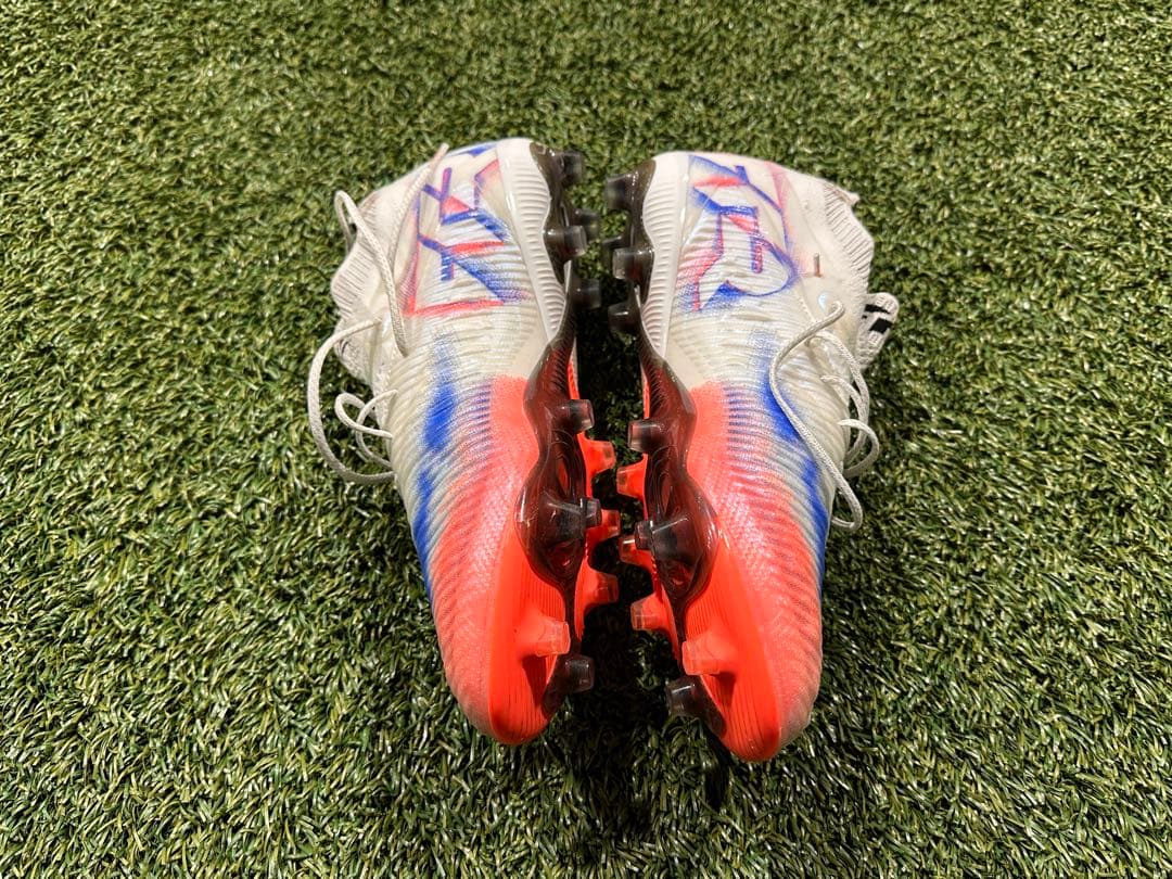 Puma Future8アルティメット　agモデル　ホワイト/ブルー/レッド