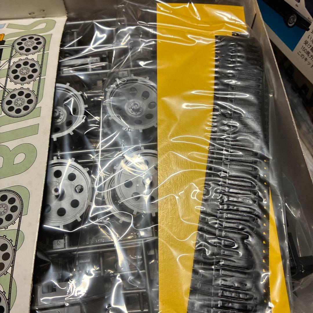 青島DATSUN PICKUP TRUCK 4WD絶版