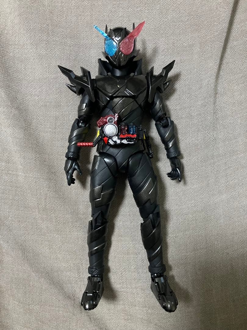 美品S.H.Figuarts 仮面ライダービルド ラビットタンクハザードフォーム