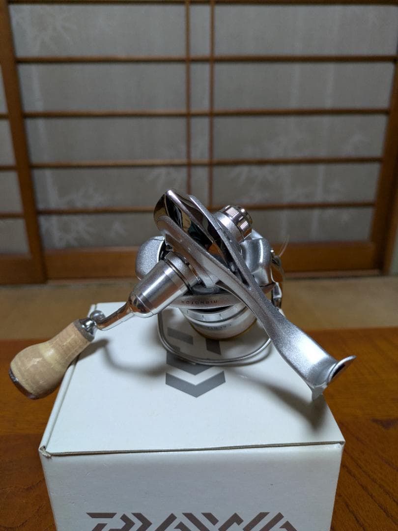 今週撤収　DAIWA CALDIA 2506H リール 元箱付き