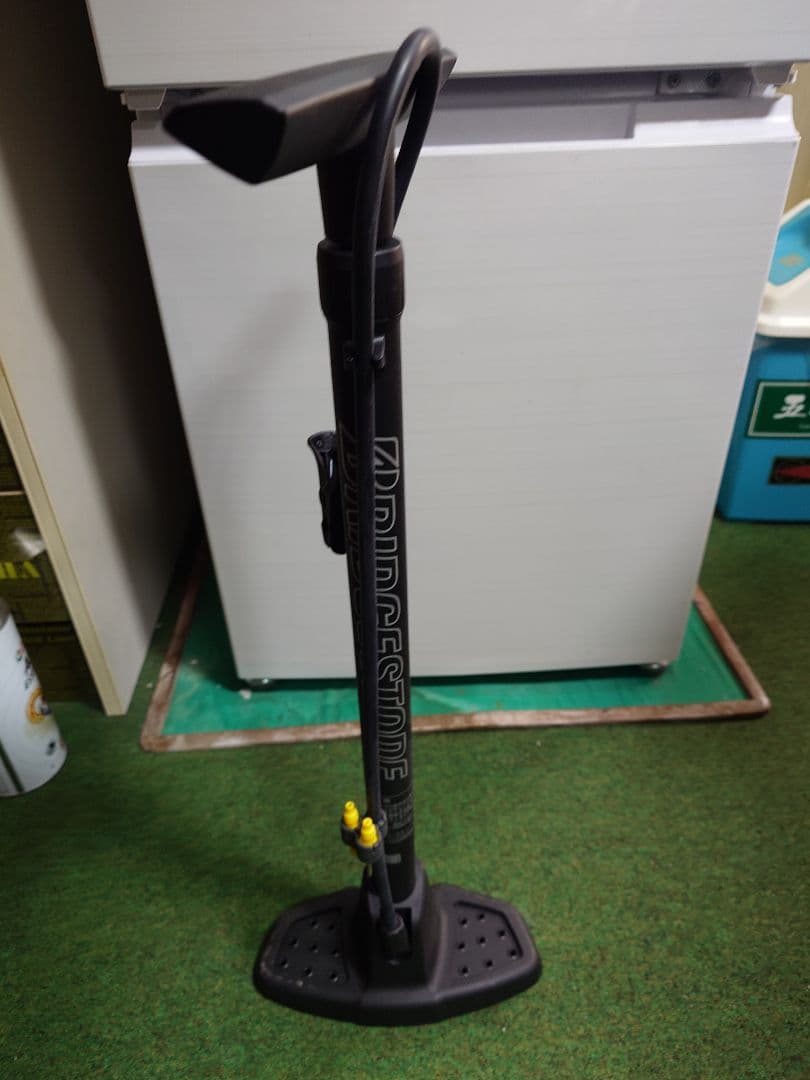 ブリヂストンアルベルトe26型3段変速、ネイビー 充電式ライト付き