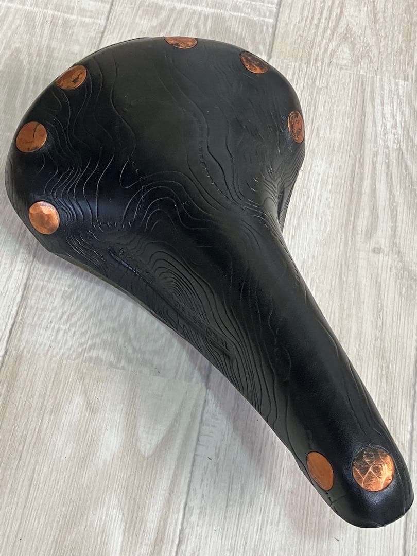 BROOKS ブルックス　限定　黒 レザーサドル 銅リベット付き　B84