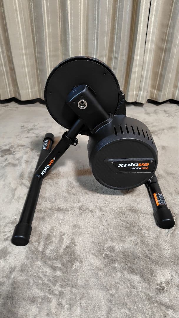 Xplova NOZA one トレーニングローラー