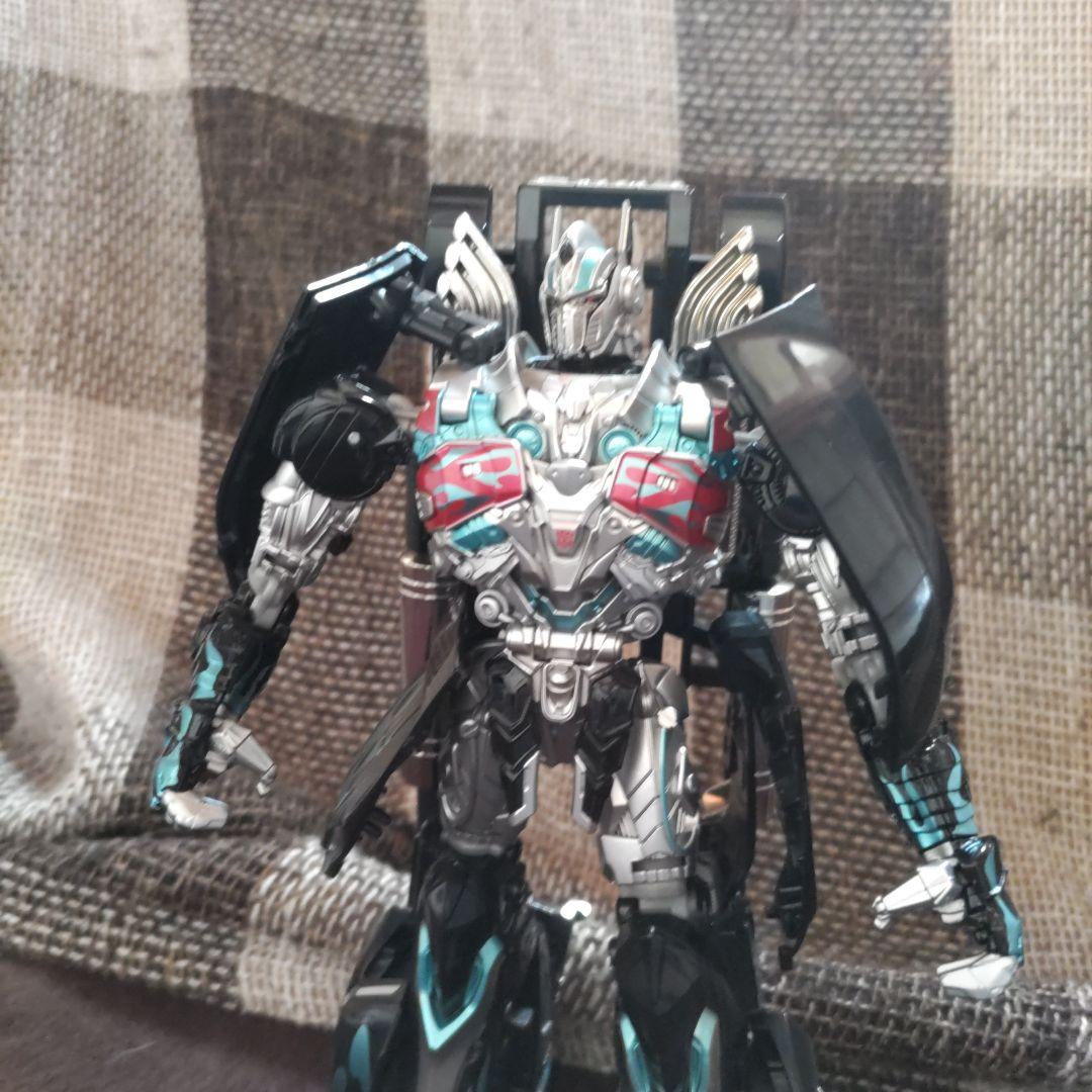 ダ―クオプティマス