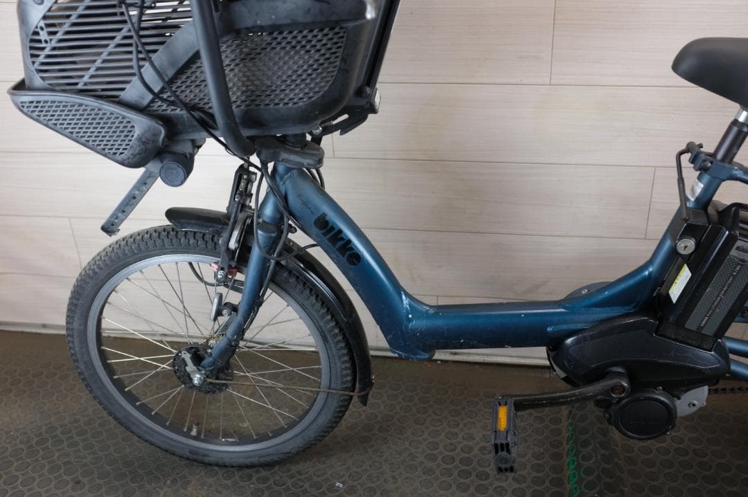 BS　Bikke　20インチ3段　8.7Ah（4点灯）充電器あり