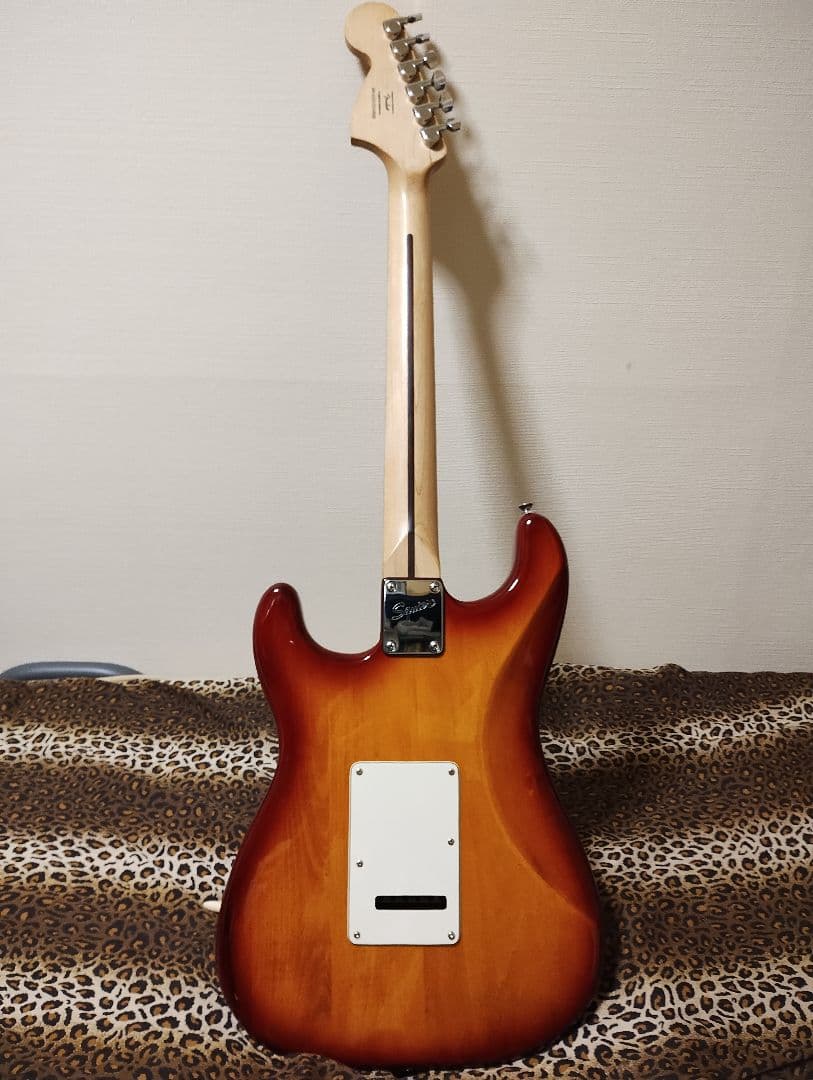 Squier by Fenderカスタムストラト/虎目ボディ＆ラージヘッド/美品