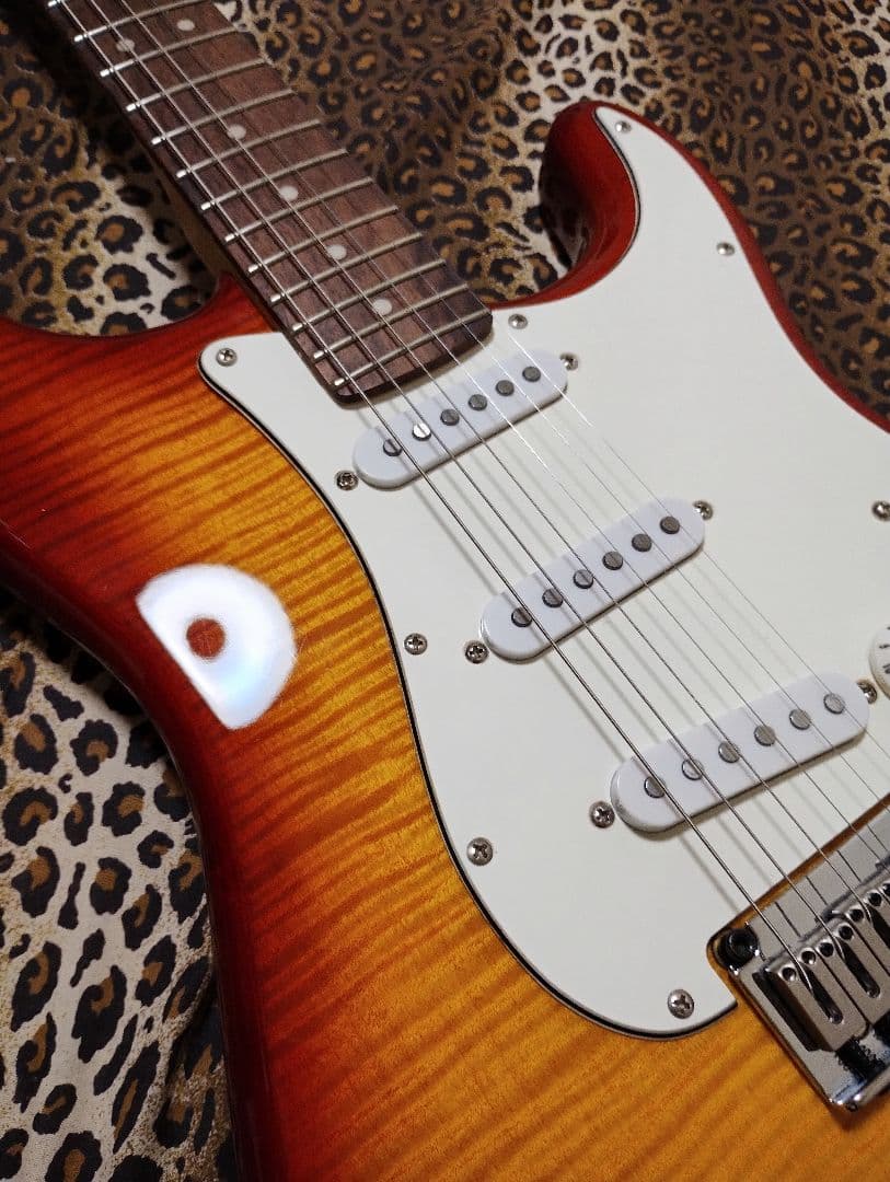Squier by Fenderカスタムストラト/虎目ボディ＆ラージヘッド/美品