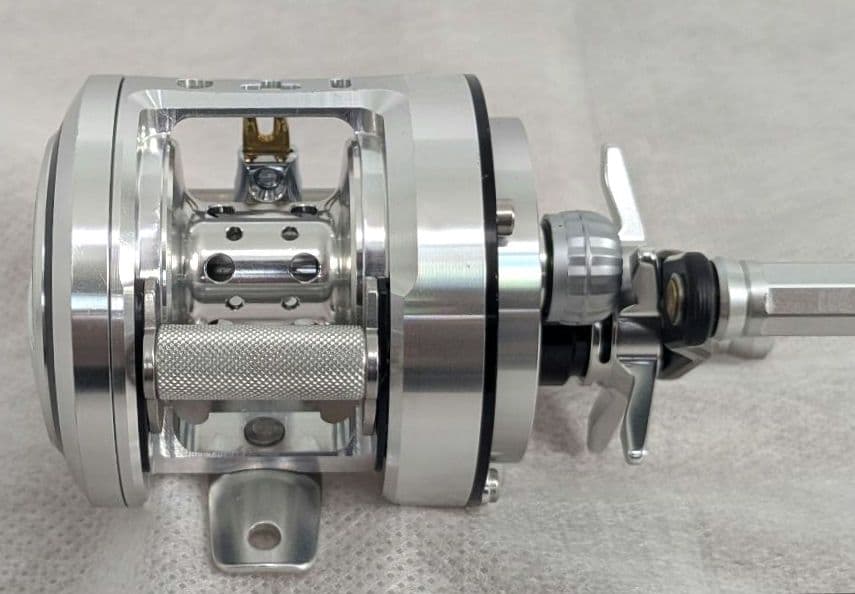 ヒ*タ様 Megabass×DAIWA MONOBLOCK 100XR RH