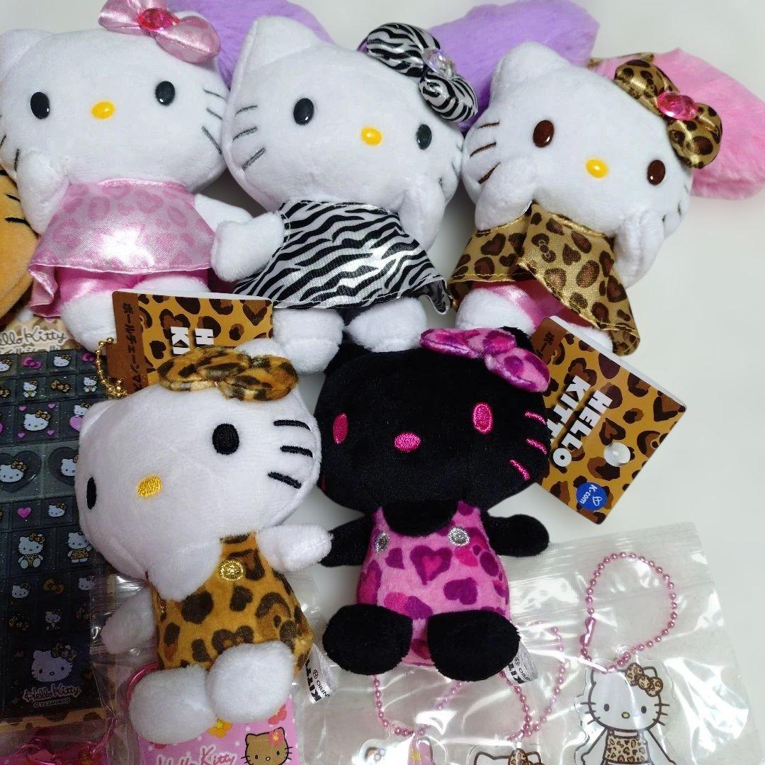 ハローキティ　マスコット　ポーチ　ドームキーホルダー　タイルシール　まとめ