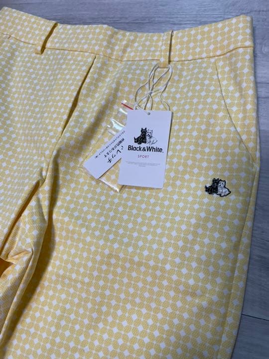 ブラック＆ホワイト　ブラック アンド ホワイト　幾何学柄 テーパード パンツ黄色