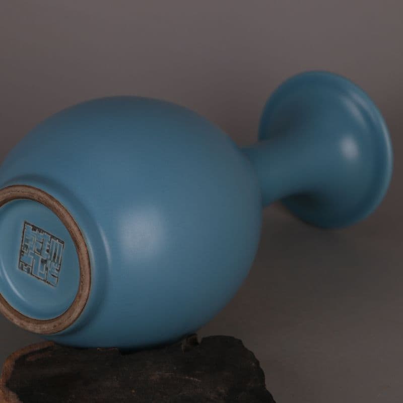 大清雍正天藍釉玉壺春瓶  景徳鎮 陶磁器 装飾品 工芸品 美術品 置物