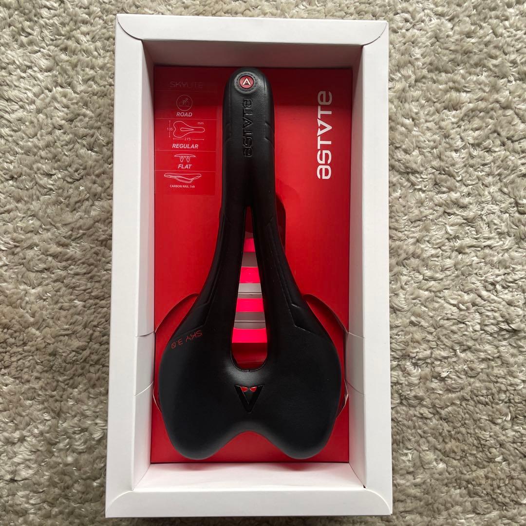 アスチュートAstvte Skyline VT 3.0 FLUO ピンクカラー