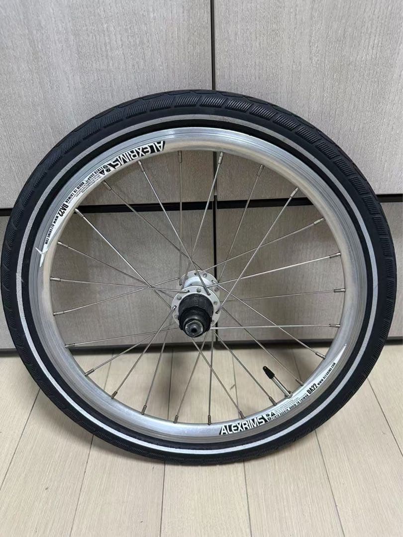 BIRDY リアホイール　SHIMANO CAPREO FH F700A ハブ