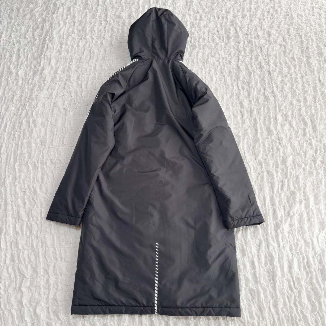 【新品未使用】 アシックス 現行モデル ベンチコート ロゴプリント