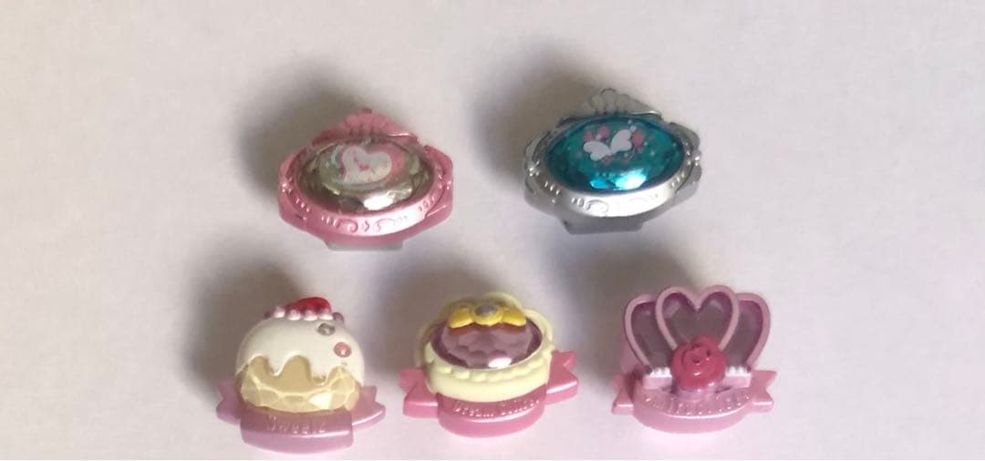 たまデコピアス たまごっちピース