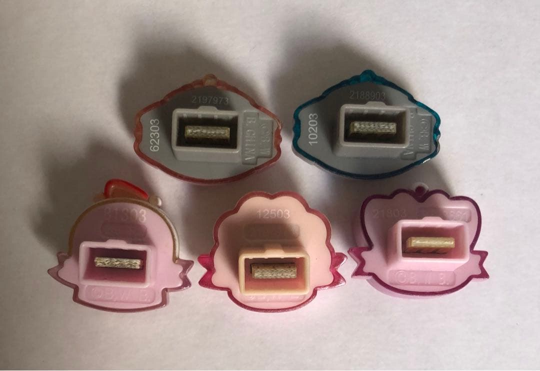 たまデコピアス たまごっちピース