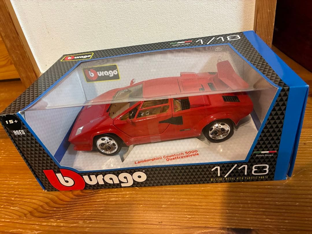 ミニカー Bburago 1/18 Lamborghini Countach 5000