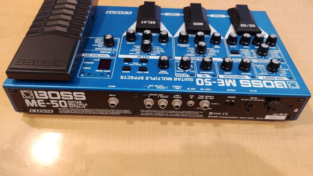 【箱・取説付】BOSS ME-50 マルチエフェクター