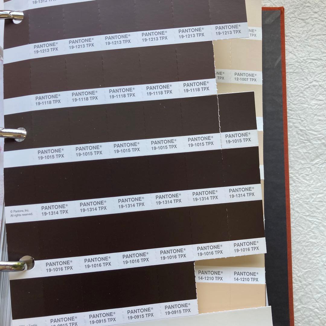 PANTONE solid chips 他パントーン色見本 ３冊セット