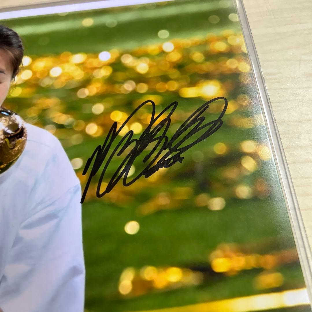 なでしこジャパン　日本女子代表サッカー　主将　澤　穂希 直筆サイン入りフォト