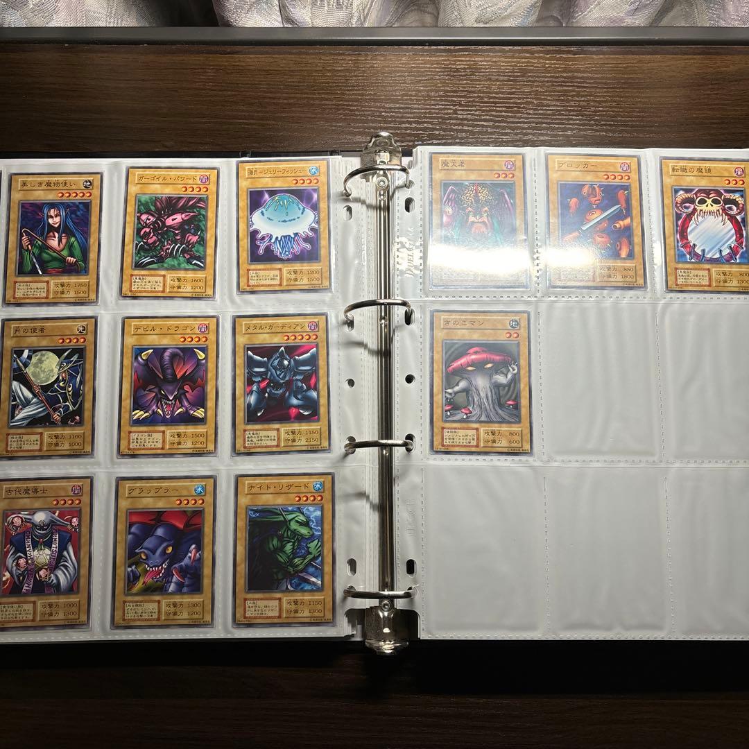 専用　　　遊戯王　初期ブースターコンプリート　モンスターカードのみ