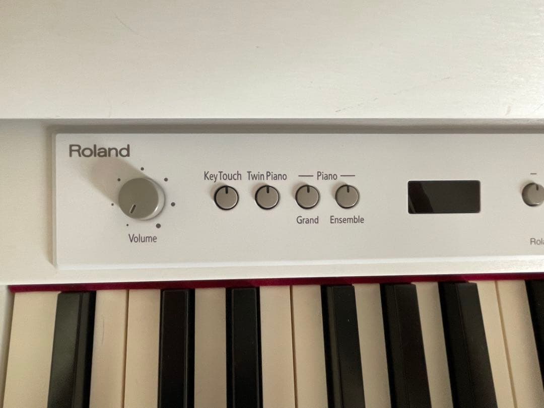 電子ピアノ【内蔵曲多数、録音、メトロノーム機能付き】