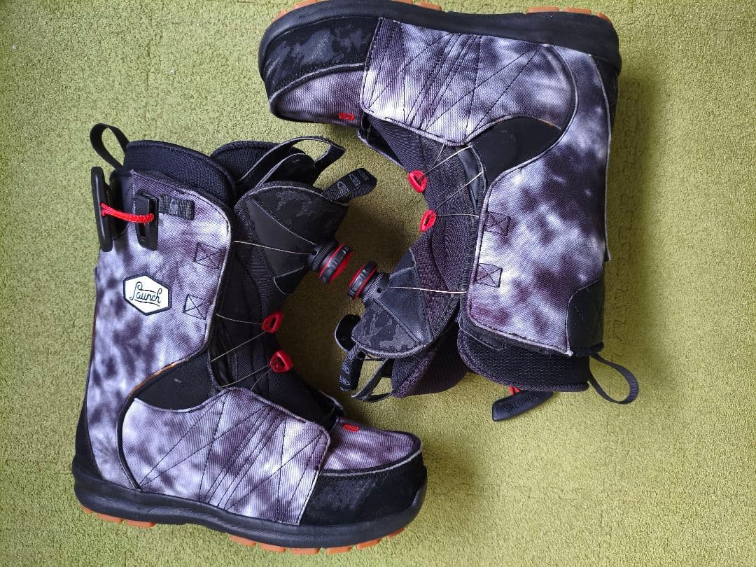 ini　SALOMON LAUNCH BOA　スノーボード　ブーツ