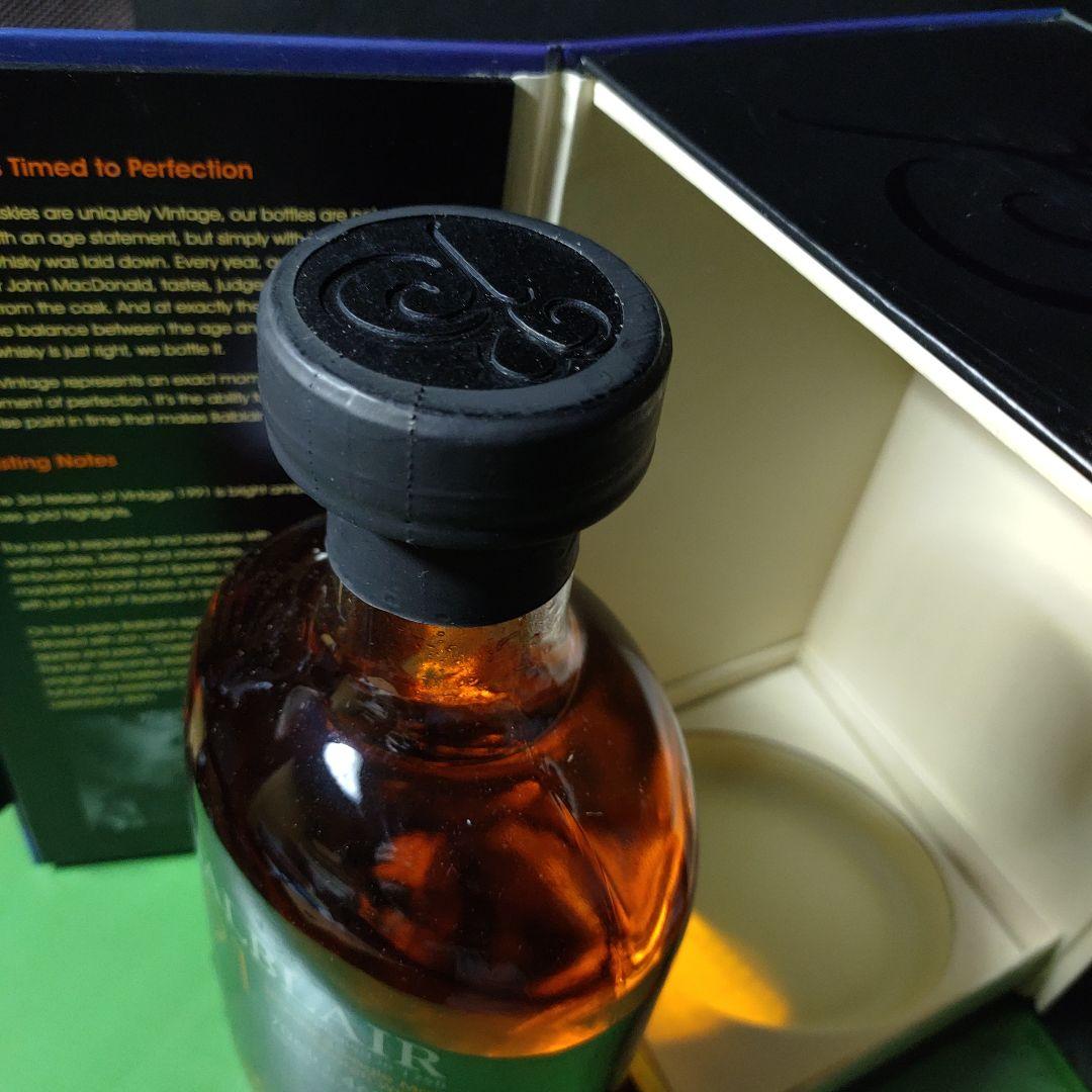 ２７年物スコッチウイスキー　BALBLAIR 1991 3rd Release