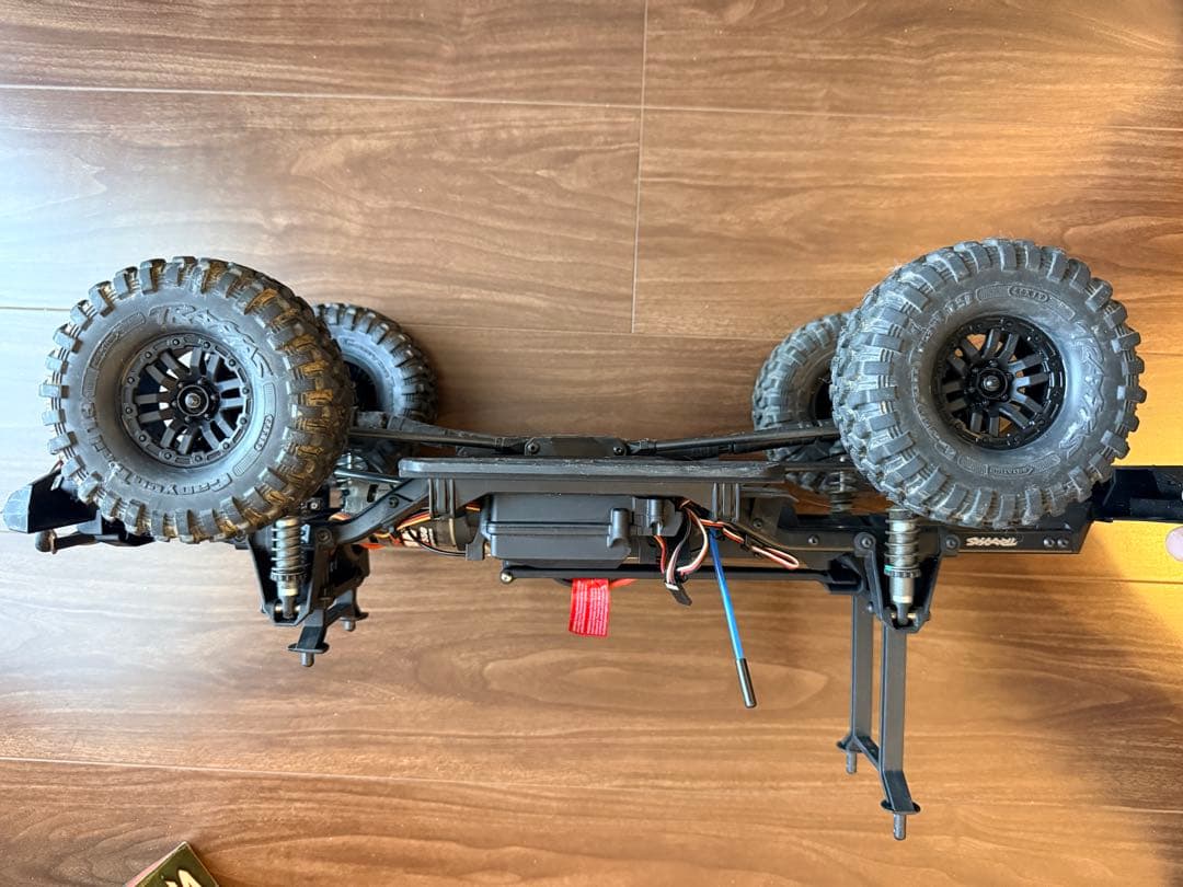 TRAXXAS TRX4 Land Rover ディフェンダー