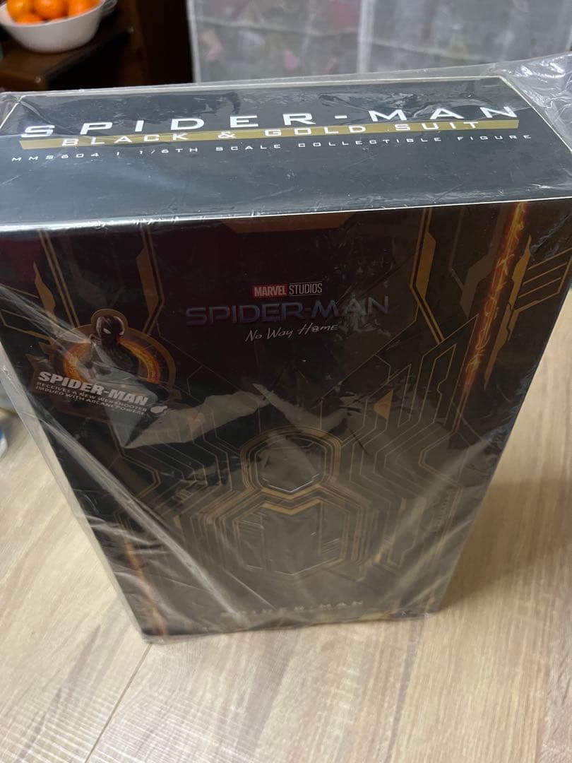 ホットトイズ　スパイダーマン ブラック＆ゴールドスーツ 1/6スケール
