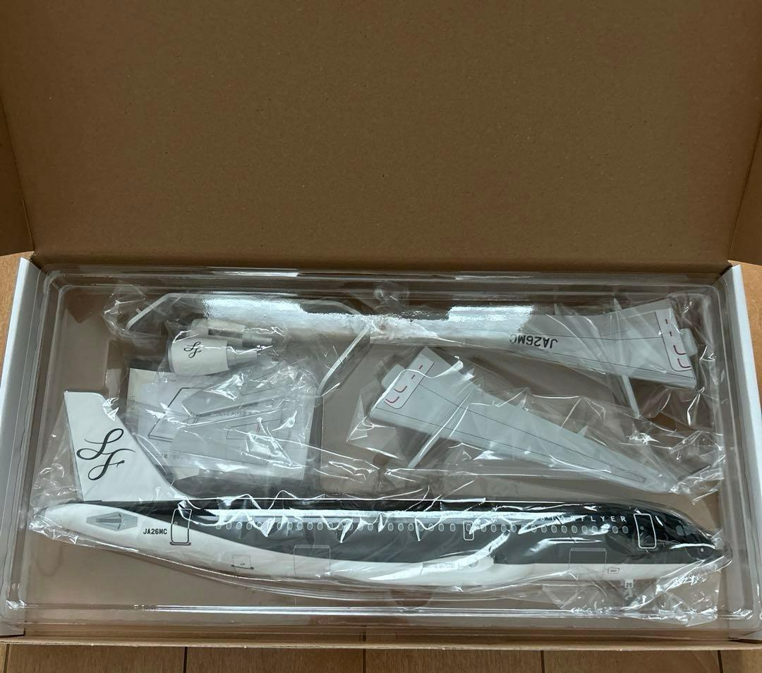 進撃の巨人 モデルプレーン 1/100サイズ スターフライヤー 進撃ジェット