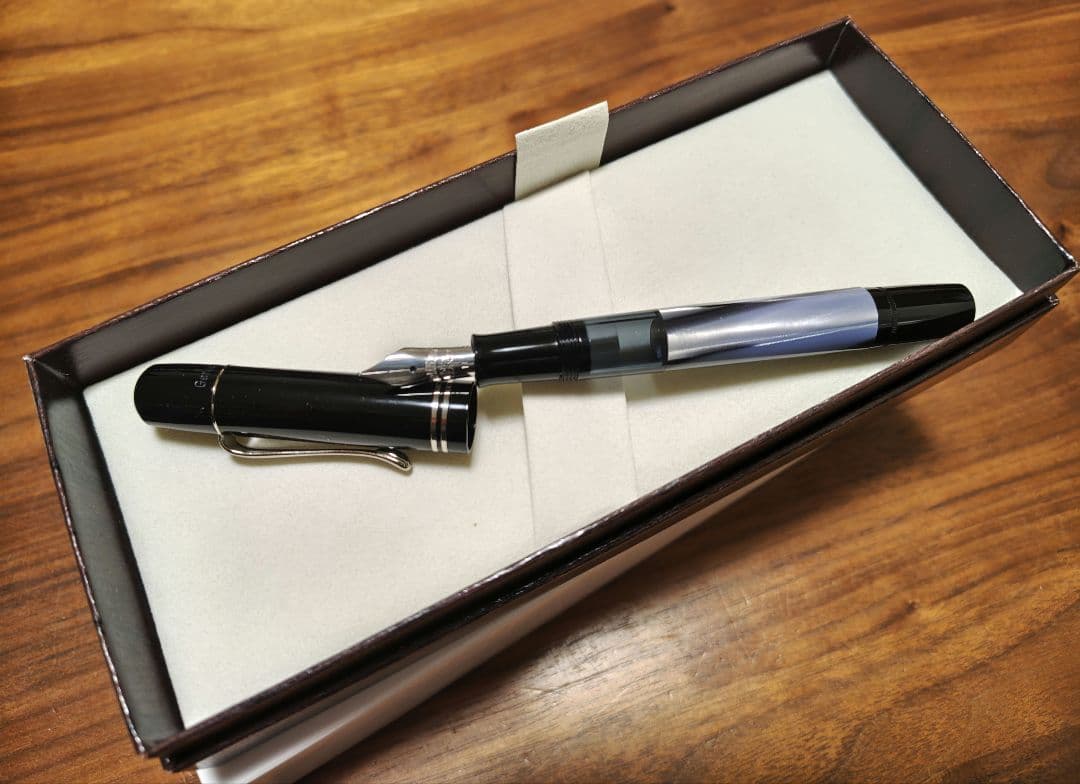 ペリカン　M101N復刻版　グレーブルー　ペン先EF14金ロジウムメッキドイツ製